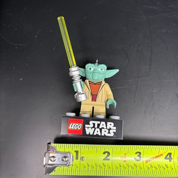 Hallmark Keepsake 2013 Lego Star Wars Ornament Yoda with Lightsaber Original Box - Picture 12 of 13